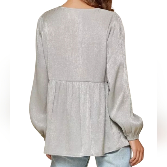 Savanna Jane Floral Embroidered Top in Light Gray/ Pink Size Small - Picture 2 of 13